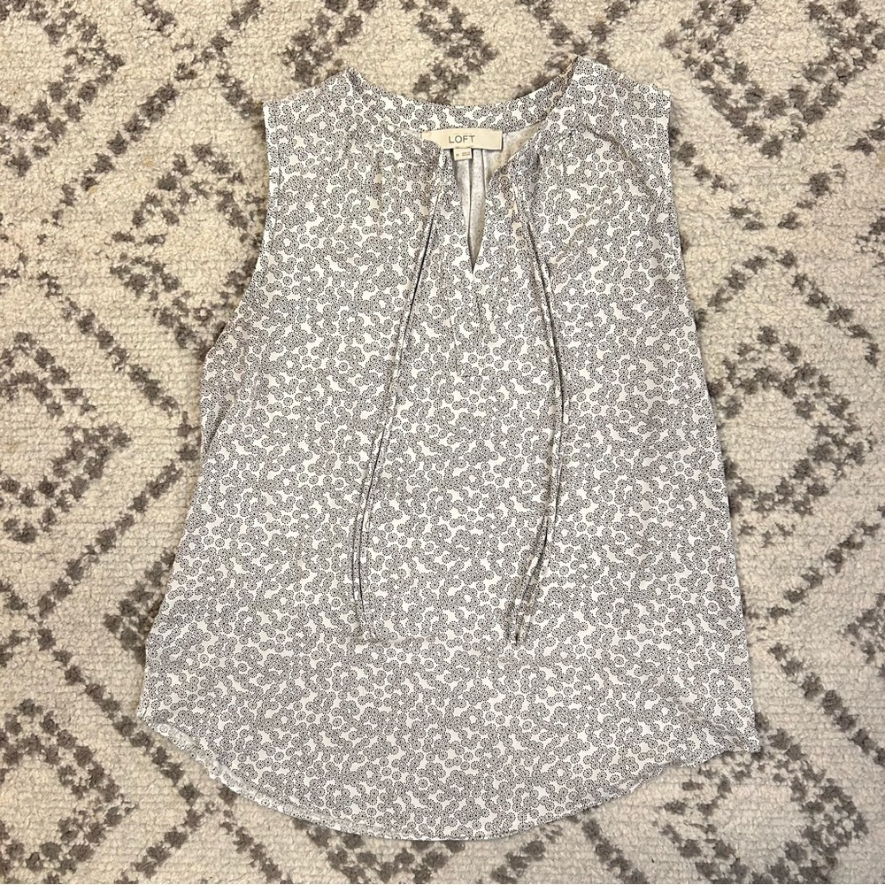 🩵 3 for $10 🩵 Loft Tank Top Sleeveless Blouse with Pattern and Ties